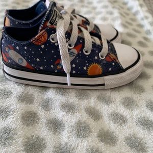 Kids size 8 spaceship converse